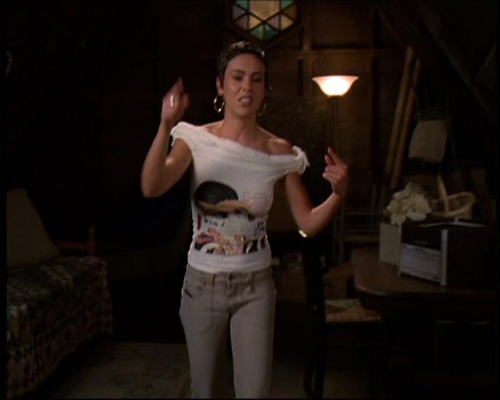 Charmed-Online-dot-net_605LovesAWitch1360.jpg Charmed-Online-dot-net_605LovesAWitch1360.jpg