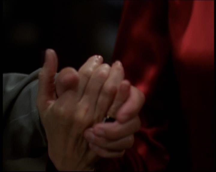 Charmed-Online-dot-net_605LovesAWitch1375.jpg Charmed-Online-dot-net_605LovesAWitch1375.jpg