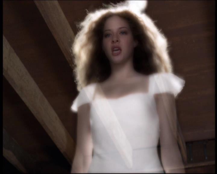 Charmed-Online-dot-net_605LovesAWitch1425.jpg Charmed-Online-dot-net_605LovesAWitch1425.jpg