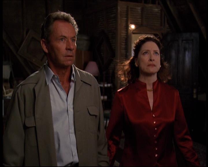 Charmed-Online-dot-net_605LovesAWitch1453.jpg Charmed-Online-dot-net_605LovesAWitch1453.jpg