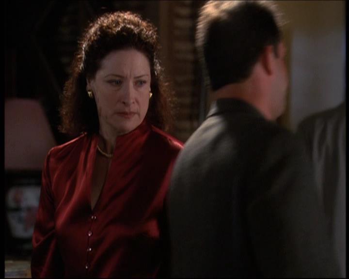 Charmed-Online-dot-net_605LovesAWitch1473.jpg Charmed-Online-dot-net_605LovesAWitch1473.jpg