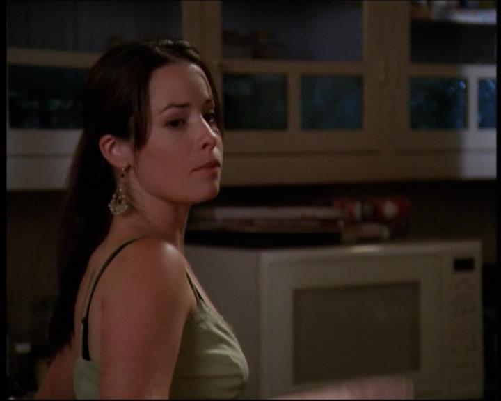 Charmed-Online-dot-net_605LovesAWitch1529.jpg