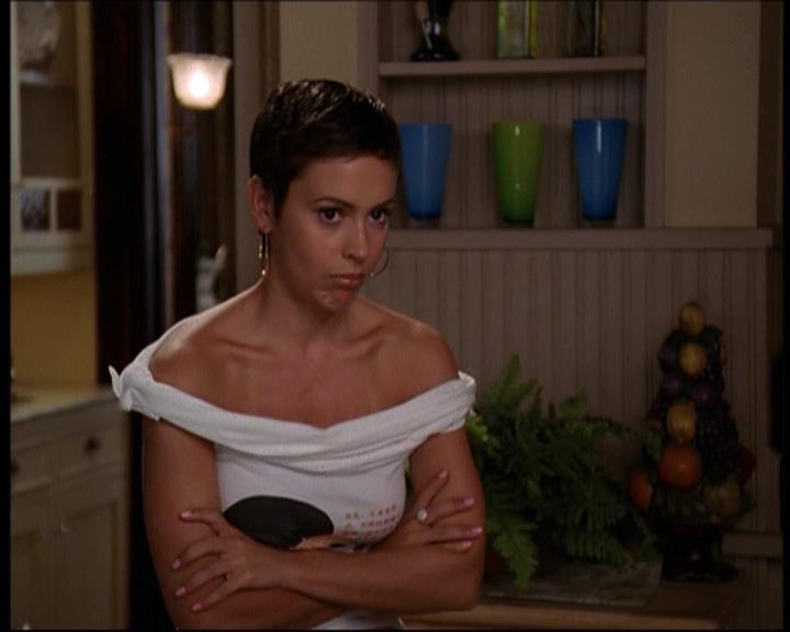 Charmed-Online-dot-net_605LovesAWitch1533.jpg Charmed-Online-dot-net_605LovesAWitch1533.jpg