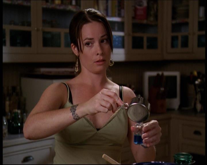Charmed-Online-dot-net_605LovesAWitch1538.jpg