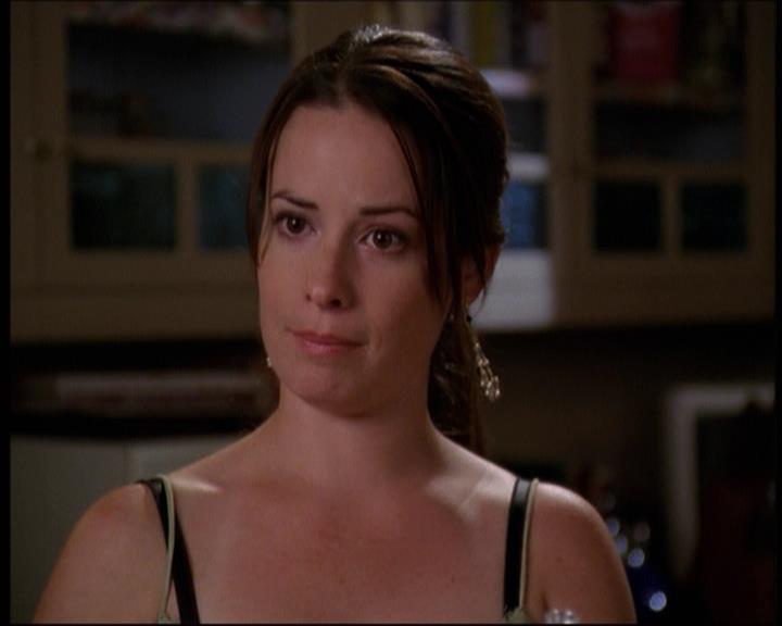 Charmed-Online-dot-net_605LovesAWitch1545.jpg
