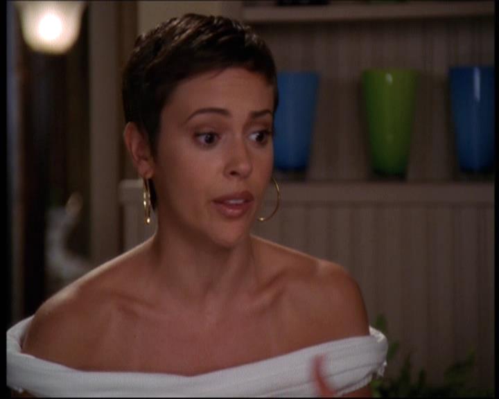 Charmed-Online-dot-net_605LovesAWitch1555.jpg