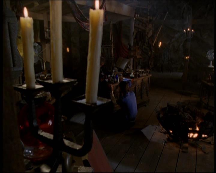 Charmed-Online-dot-net_605LovesAWitch1686.jpg Charmed-Online-dot-net_605LovesAWitch1686.jpg