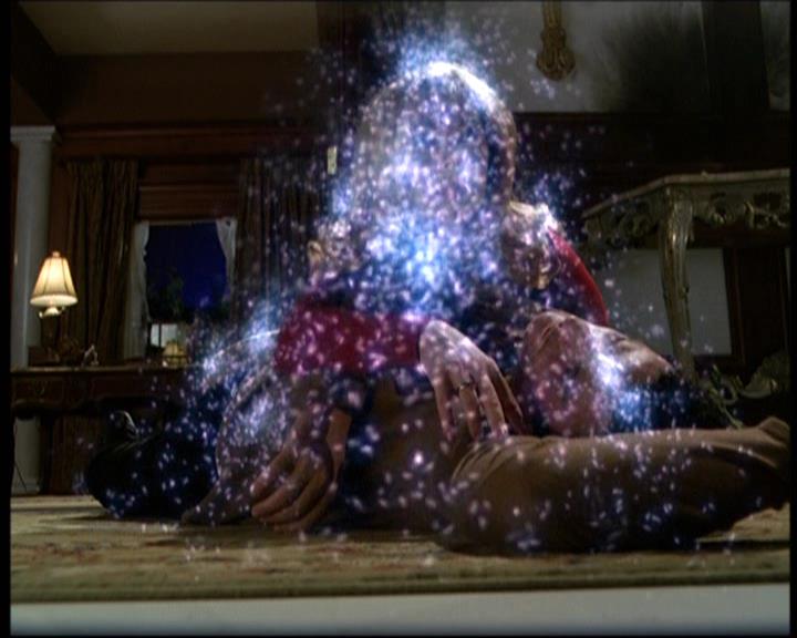 Charmed-Online-dot-net_605LovesAWitch1870.jpg Charmed-Online-dot-net_605LovesAWitch1870.jpg