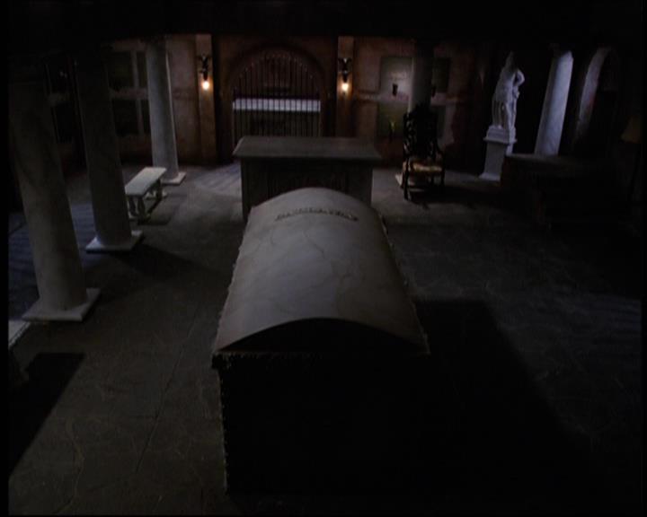 Charmed-Online-dot-net_605LovesAWitch1935.jpg Charmed-Online-dot-net_605LovesAWitch1935.jpg