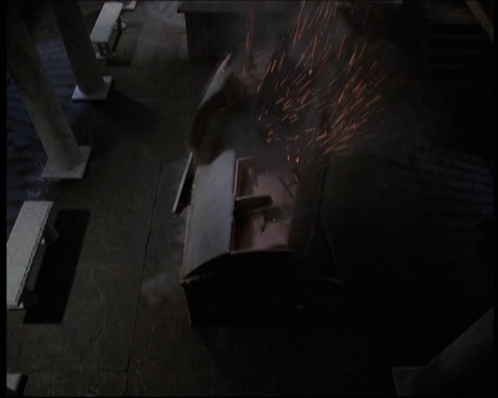 Charmed-Online-dot-net_605LovesAWitch1994.jpg Charmed-Online-dot-net_605LovesAWitch1994.jpg