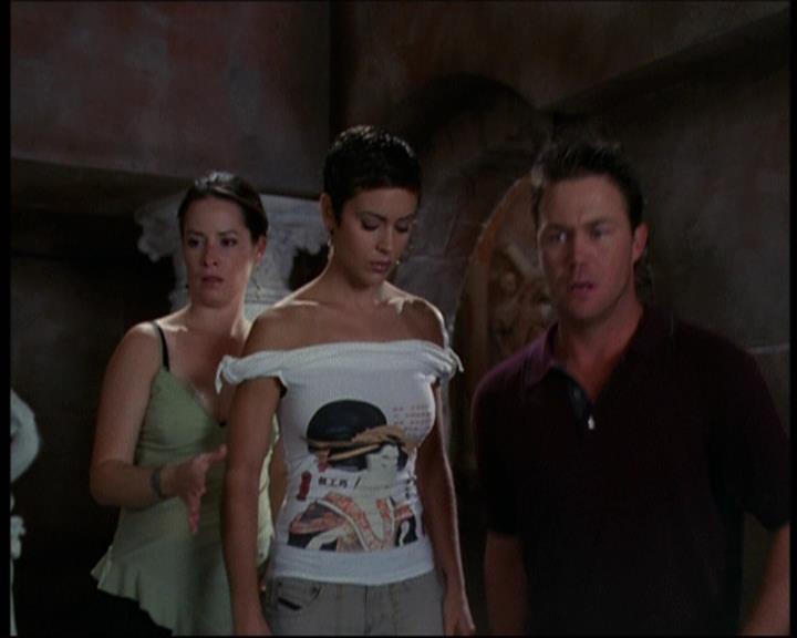 Charmed-Online-dot-net_605LovesAWitch1999.jpg Charmed-Online-dot-net_605LovesAWitch1999.jpg