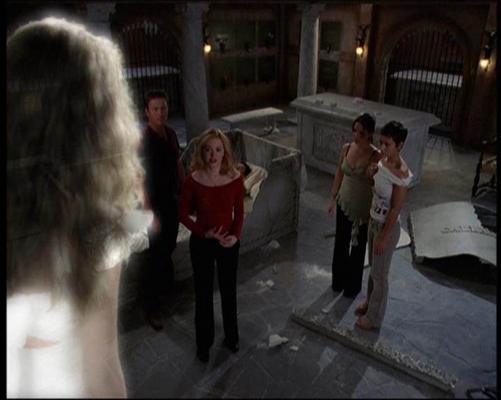 Charmed-Online-dot-net_605LovesAWitch2031.jpg Charmed-Online-dot-net_605LovesAWitch2031.jpg