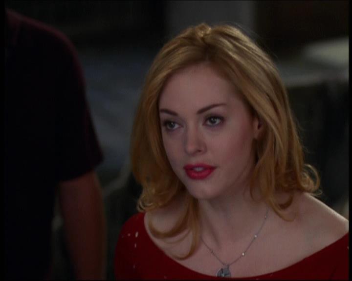 Charmed-Online-dot-net_605LovesAWitch2050.jpg Charmed-Online-dot-net_605LovesAWitch2050.jpg