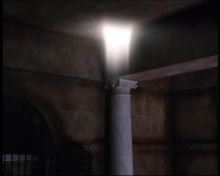 Charmed-Online-dot-net_605LovesAWitch2082.jpg Charmed-Online-dot-net_605LovesAWitch2082.jpg