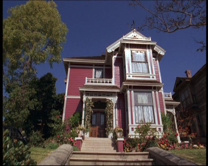 Charmed-Online-dot-net_605LovesAWitch2116.jpg Charmed-Online-dot-net_605LovesAWitch2116.jpg