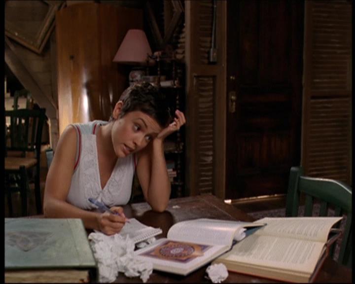 Charmed-Online-dot-net_605LovesAWitch2120.jpg Charmed-Online-dot-net_605LovesAWitch2120.jpg