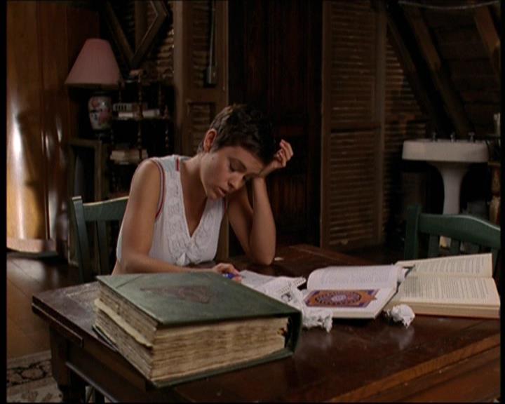 Charmed-Online-dot-net_605LovesAWitch2124.jpg Charmed-Online-dot-net_605LovesAWitch2124.jpg