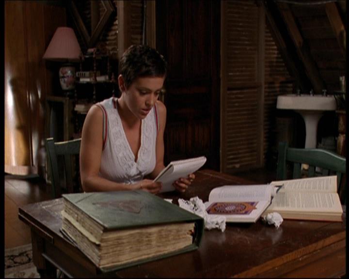 Charmed-Online-dot-net_605LovesAWitch2129.jpg Charmed-Online-dot-net_605LovesAWitch2129.jpg