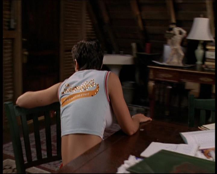 Charmed-Online-dot-net_605LovesAWitch2134.jpg Charmed-Online-dot-net_605LovesAWitch2134.jpg