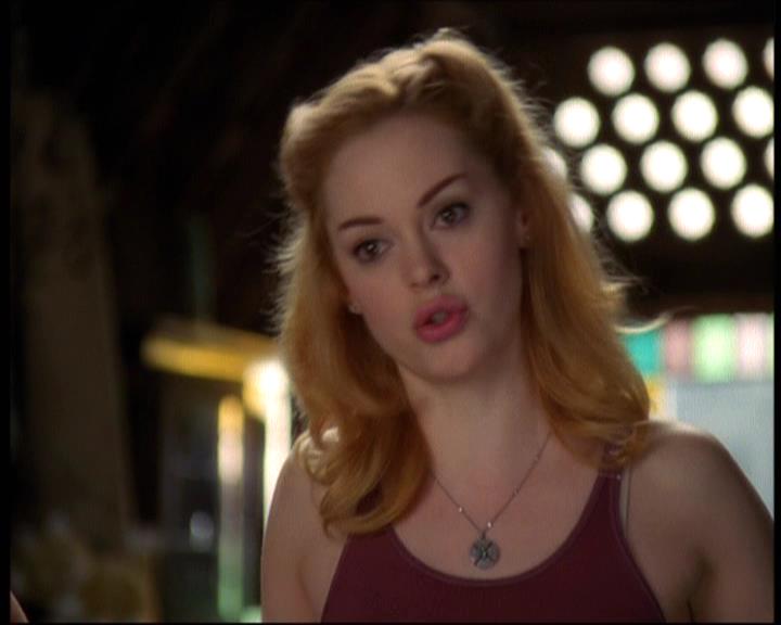 Charmed-Online-dot-net_605LovesAWitch2155.jpg Charmed-Online-dot-net_605LovesAWitch2155.jpg