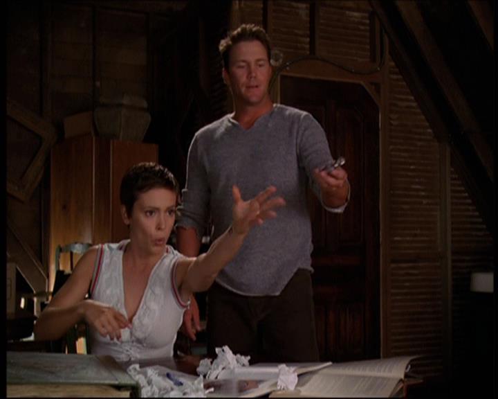 Charmed-Online-dot-net_605LovesAWitch2205.jpg