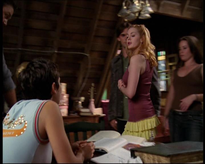 Charmed-Online-dot-net_605LovesAWitch2226.jpg