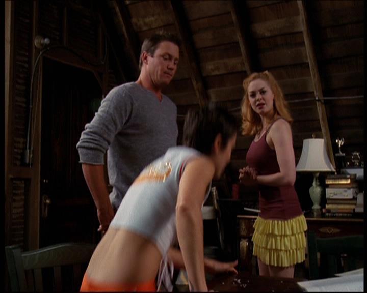 Charmed-Online-dot-net_605LovesAWitch2231.jpg Charmed-Online-dot-net_605LovesAWitch2231.jpg