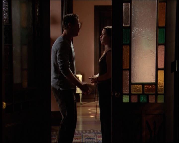 Charmed-Online-dot-net_605LovesAWitch2264.jpg Charmed-Online-dot-net_605LovesAWitch2264.jpg