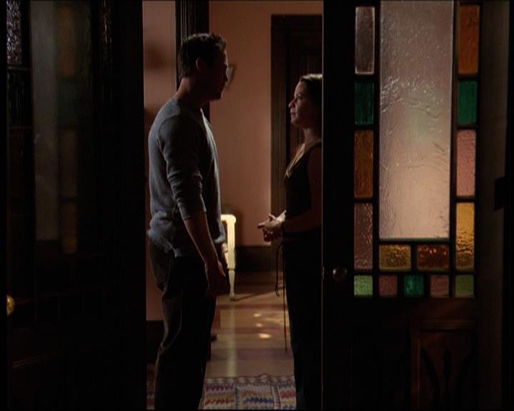 Charmed-Online-dot-net_605LovesAWitch2266.jpg Charmed-Online-dot-net_605LovesAWitch2266.jpg