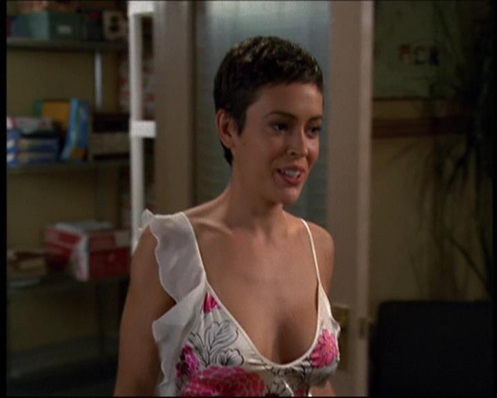 Charmed-Online-dot-net_606MyThreeWitches2262.jpg Charmed-Online-dot-net_606MyThreeWitches2262.jpg