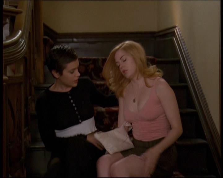 Charmed-Online-dot-net_607SoulSurvivor0323.jpg Charmed-Online-dot-net_607SoulSurvivor0323.jpg