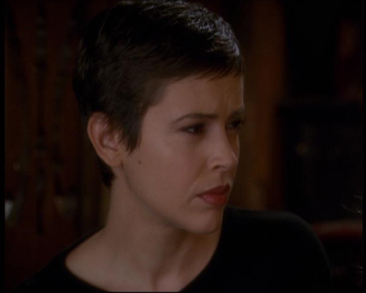 Charmed-Online-dot-net_607SoulSurvivor0354.jpg Charmed-Online-dot-net_607SoulSurvivor0354.jpg