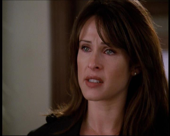 Charmed-Online-dot-net_607SoulSurvivor0600.jpg Charmed-Online-dot-net_607SoulSurvivor0600.jpg