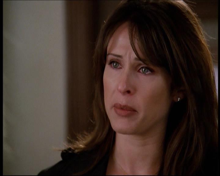 Charmed-Online-dot-net_607SoulSurvivor0603.jpg Charmed-Online-dot-net_607SoulSurvivor0603.jpg