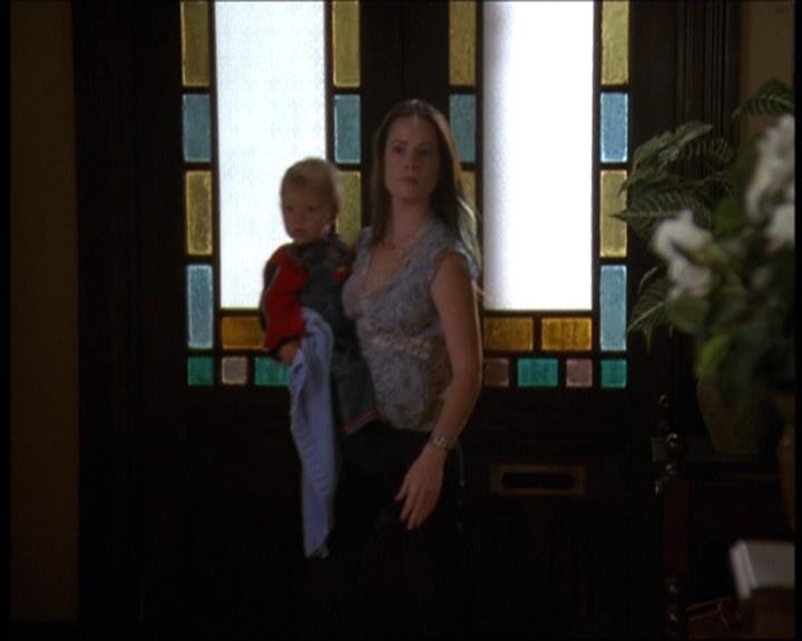 Charmed-Online-dot-net_607SoulSurvivor1003.jpg Charmed-Online-dot-net_607SoulSurvivor1003.jpg