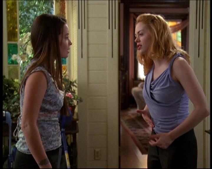 Charmed-Online-dot-net_607SoulSurvivor1076.jpg Charmed-Online-dot-net_607SoulSurvivor1076.jpg