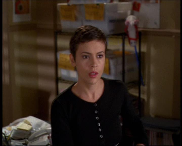 Charmed-Online-dot-net_607SoulSurvivor1292.jpg Charmed-Online-dot-net_607SoulSurvivor1292.jpg