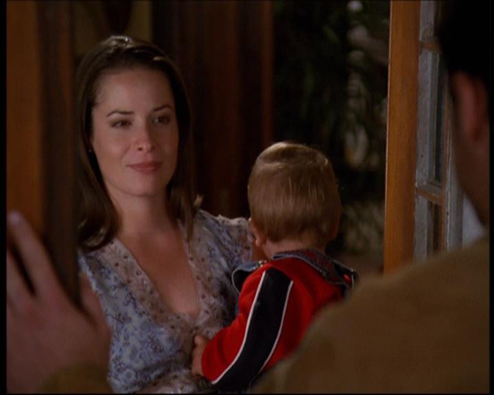 Charmed-Online-dot-net_607SoulSurvivor1336.jpg Charmed-Online-dot-net_607SoulSurvivor1336.jpg