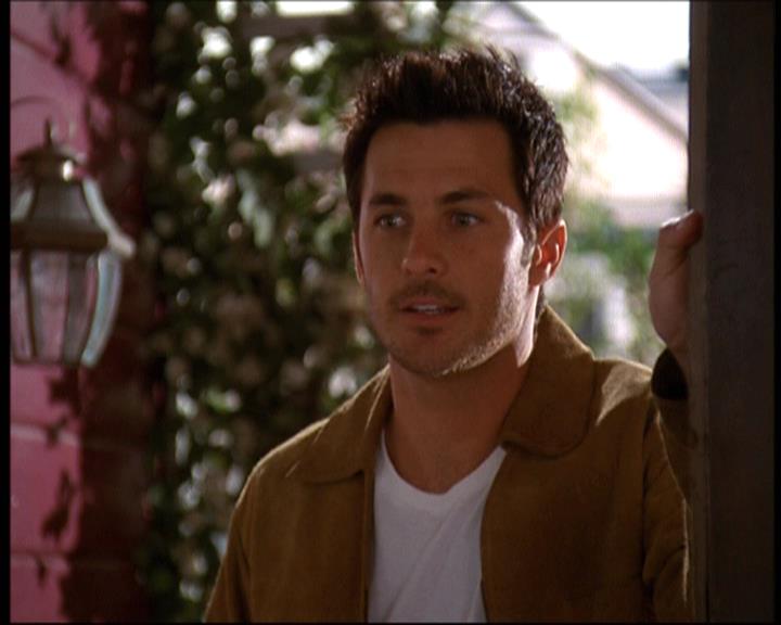 Charmed-Online-dot-net_607SoulSurvivor1341.jpg Charmed-Online-dot-net_607SoulSurvivor1341.jpg