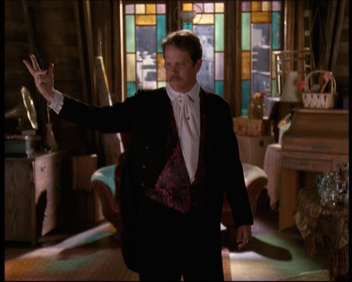 Charmed-Online-dot-net_607SoulSurvivor1391.jpg Charmed-Online-dot-net_607SoulSurvivor1391.jpg