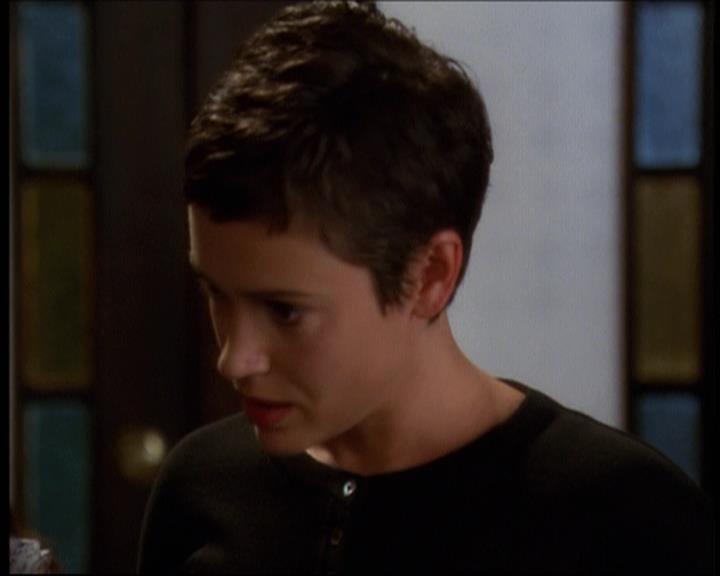 Charmed-Online-dot-net_607SoulSurvivor1950.jpg Charmed-Online-dot-net_607SoulSurvivor1950.jpg