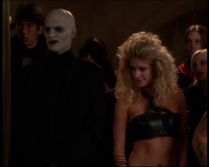 Charmed-Online-dot-net_607SoulSurvivor2030.jpg Charmed-Online-dot-net_607SoulSurvivor2030.jpg