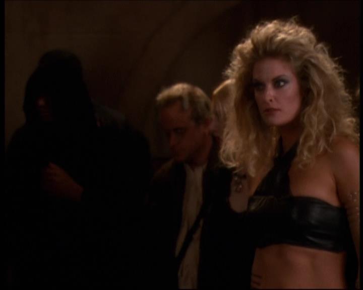 Charmed-Online-dot-net_607SoulSurvivor2035.jpg Charmed-Online-dot-net_607SoulSurvivor2035.jpg