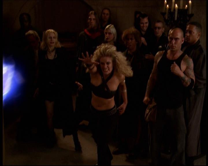 Charmed-Online-dot-net_607SoulSurvivor2037.jpg Charmed-Online-dot-net_607SoulSurvivor2037.jpg