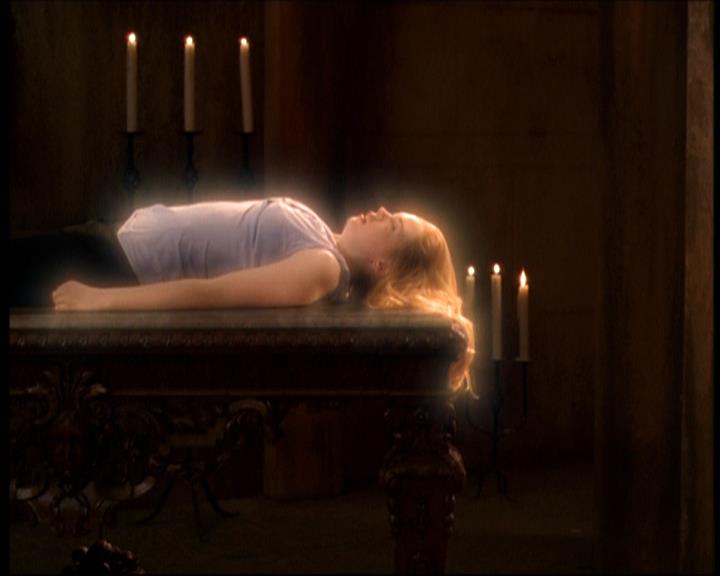 Charmed-Online-dot-net_607SoulSurvivor2053.jpg Charmed-Online-dot-net_607SoulSurvivor2053.jpg