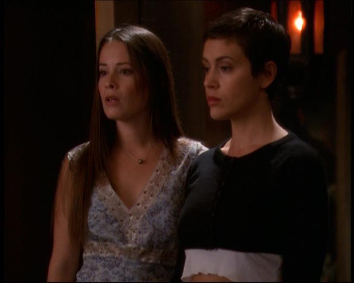 Charmed-Online-dot-net_607SoulSurvivor2104.jpg Charmed-Online-dot-net_607SoulSurvivor2104.jpg