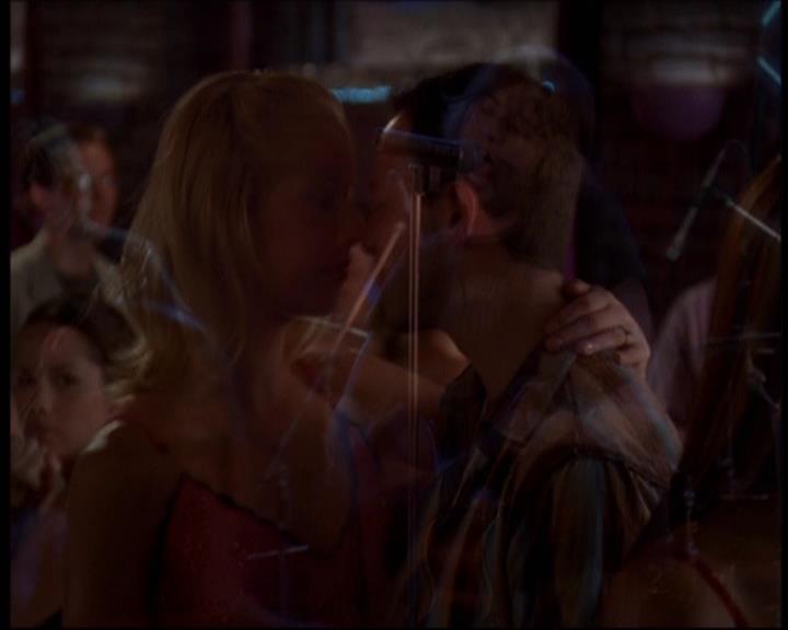 Charmed-Online-dot-net_607SoulSurvivor2134.jpg Charmed-Online-dot-net_607SoulSurvivor2134.jpg