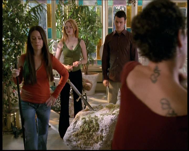 Charmed-Online-dot-net_608SwordAndTheCity0484.jpg Charmed-Online-dot-net_608SwordAndTheCity0484.jpg