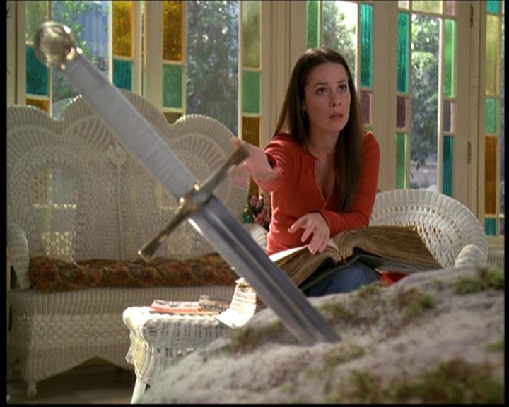 Charmed-Online-dot-net_608SwordAndTheCity0566.jpg Charmed-Online-dot-net_608SwordAndTheCity0566.jpg