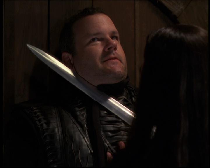 Charmed-Online-dot-net_608SwordAndTheCity0625.jpg